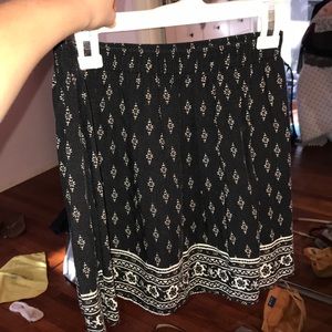 Black and white Hollister skirt